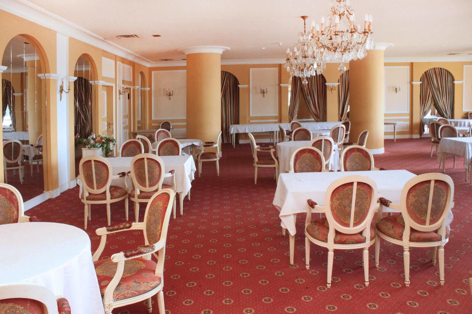 Hotel Mont Febe Yaoundé Dış mekan fotoğraf